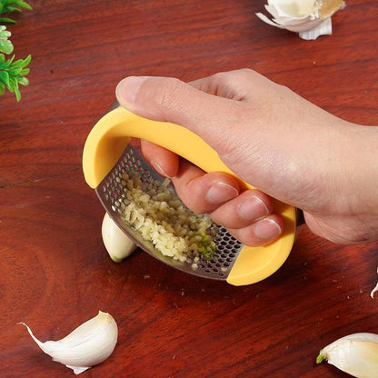 Stainless Steel Garlic Press & Masher – Heavy Duty Manual Kitchen Tool