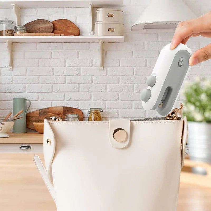 Portable Chip Bag Sealer with Vacuum Function – USB Rechargeable